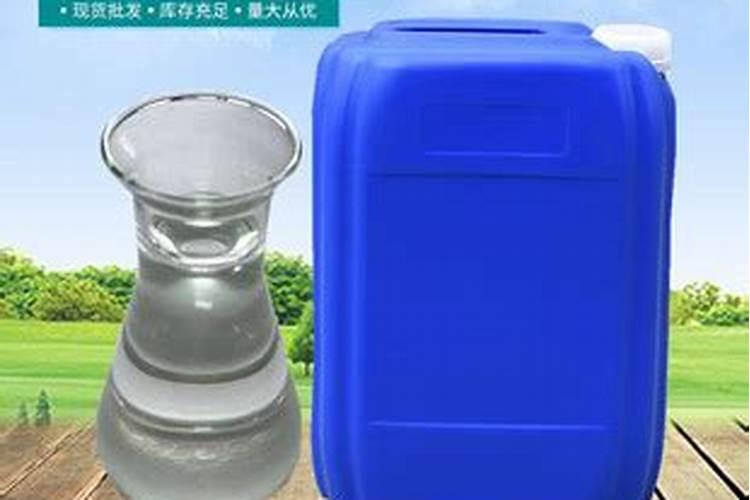 液体氮肥一桶水加多少水？